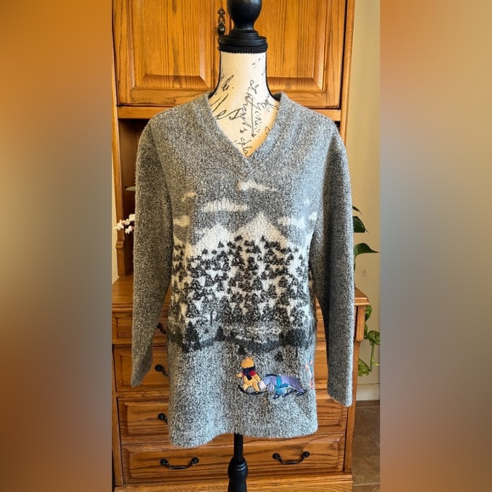 Vintage Disney Store‎ Winnie the Pooh Eeyore Tigger Grey Boucle V-Neck Sweater S